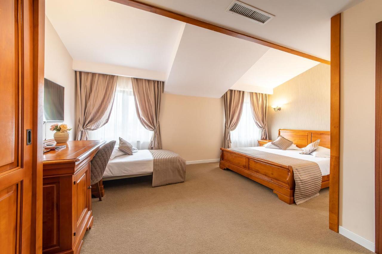 Hotel Red Confort Boutique 4*