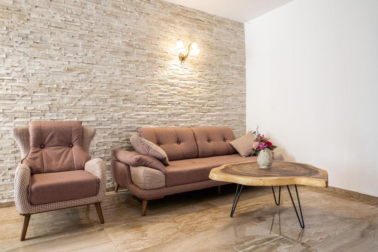 Red Confort Boutique 4*